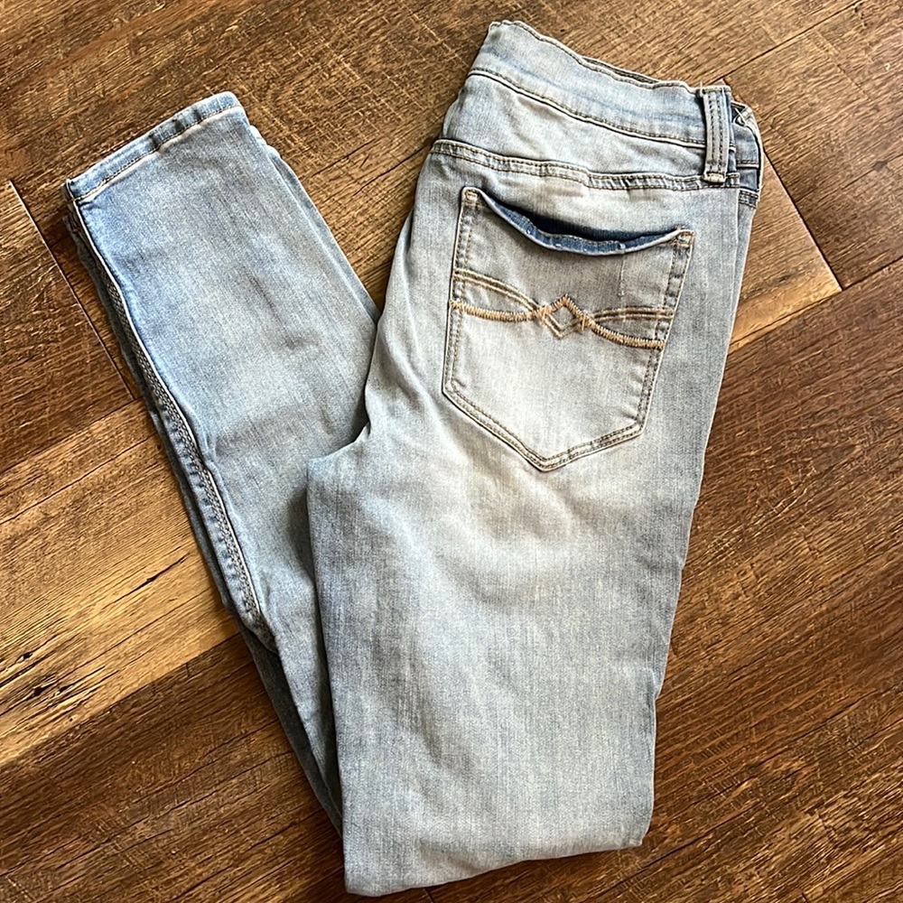 Low rise skinny jeans